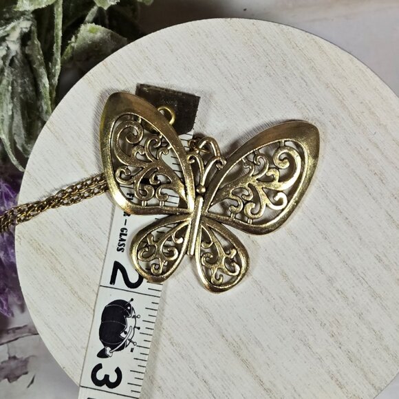 🦋 Brass Butterfly Pendant Necklace • Filigree Wings • Boho Vintage Styl - Picture 4 of 6